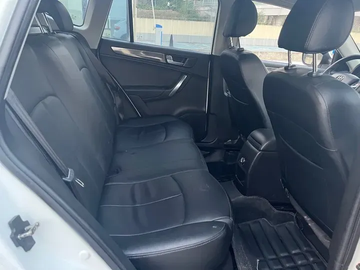 2014 Brilliance Auto V5 1.5T 150HP L4 5MT,autocango,china used car exporter,china ev exporter,chinese used car exporter,chinese used ev exporter