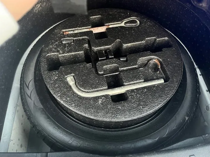 2014 Brilliance Auto V5 1.5T 150HP L4 5MT,autocango,china used car exporter,china ev exporter,chinese used car exporter,chinese used ev exporter