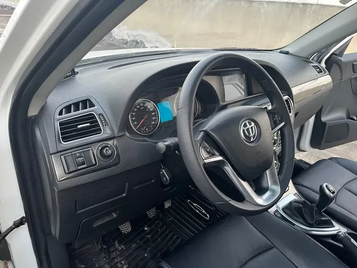 2014 Brilliance Auto V5 1.5T 150HP L4 5MT,autocango,china used car exporter,china ev exporter,chinese used car exporter,chinese used ev exporter