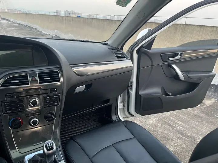 2014 Brilliance Auto V5 1.5T 150HP L4 5MT,autocango,china used car exporter,china ev exporter,chinese used car exporter,chinese used ev exporter