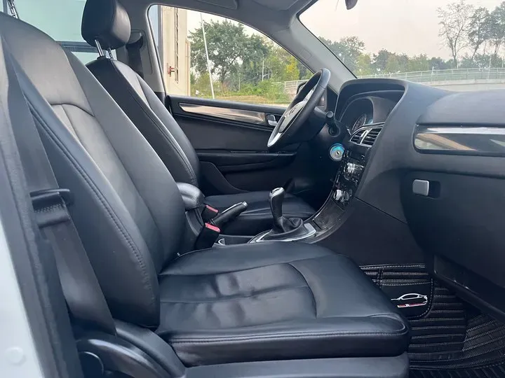 2014 Brilliance Auto V5 1.5T 150HP L4 5MT,autocango,china used car exporter,china ev exporter,chinese used car exporter,chinese used ev exporter