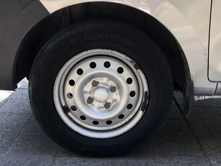 2017 WuLing ZhiGuang V 1.2L 82HP L4 5MT,autocango,china used car exporter,china ev exporter,chinese used car exporter,chinese used ev exporter