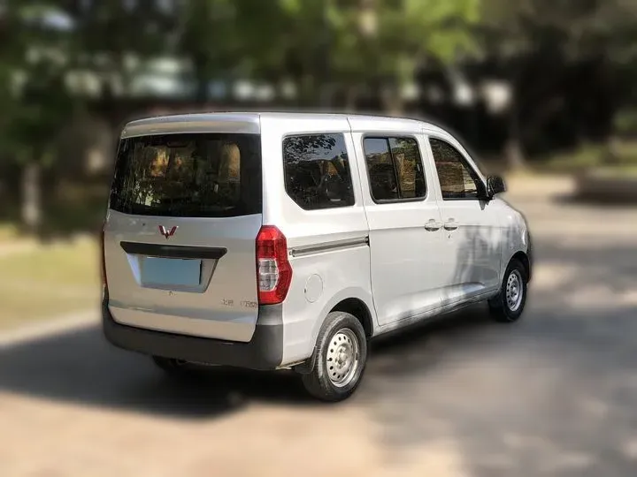 2017 WuLing ZhiGuang V 1.2L 82HP L4 5MT,autocango,china used car exporter,china ev exporter,chinese used car exporter,chinese used ev exporter