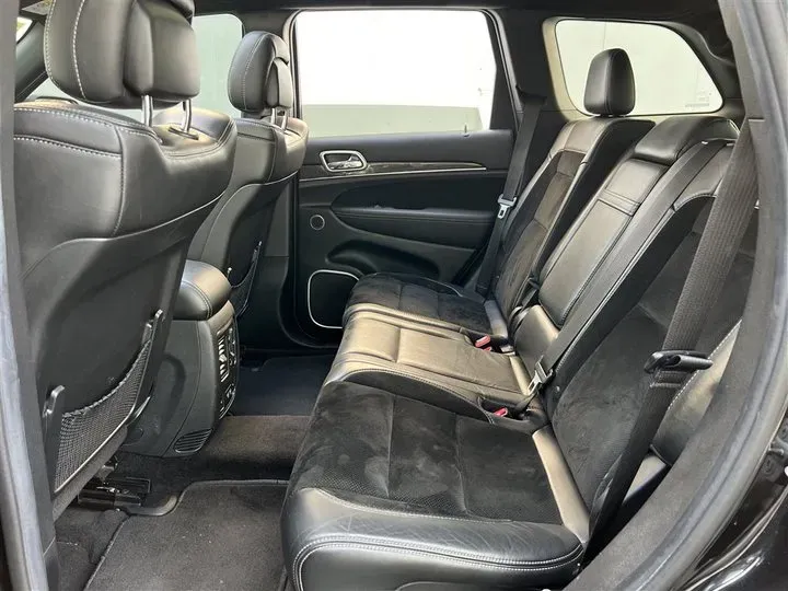 2014 Jeep Grand Cherokee SRT 6.4L 468HP V8 8AT,autocango,china used car exporter,china ev exporter,chinese used car exporter,chinese used ev exporter