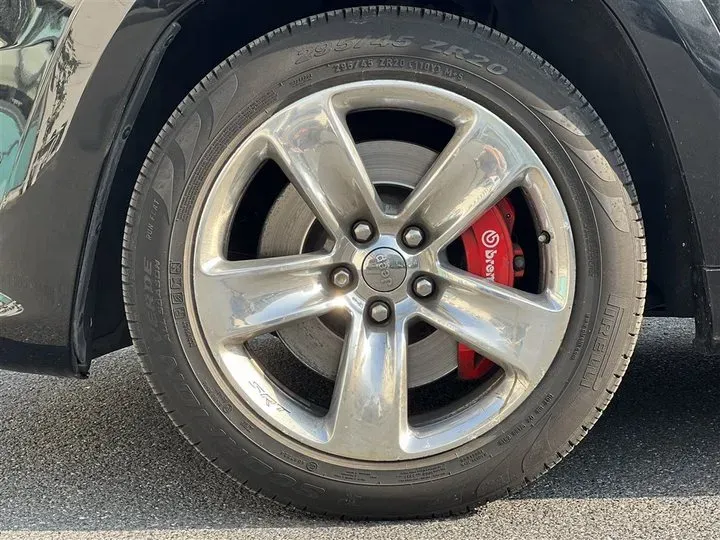 2014 Jeep Grand Cherokee SRT 6.4L 468HP V8 8AT,autocango,china used car exporter,china ev exporter,chinese used car exporter,chinese used ev exporter