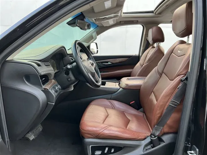 2013 Cadillac ESCALADE 6.2L 409HP V8 6AT,autocango,china used car exporter,china ev exporter,chinese used car exporter,chinese used ev exporter