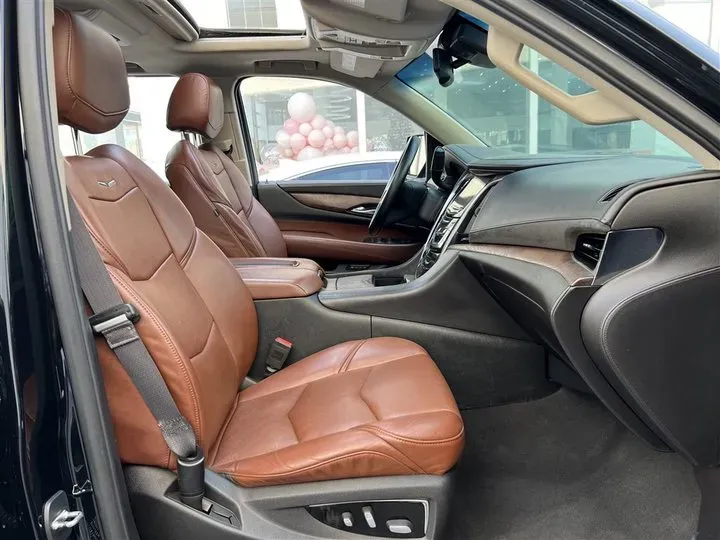 2013 Cadillac ESCALADE 6.2L 409HP V8 6AT,autocango,china used car exporter,china ev exporter,chinese used car exporter,chinese used ev exporter