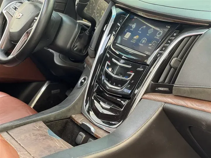 2013 Cadillac ESCALADE 6.2L 409HP V8 6AT,autocango,china used car exporter,china ev exporter,chinese used car exporter,chinese used ev exporter