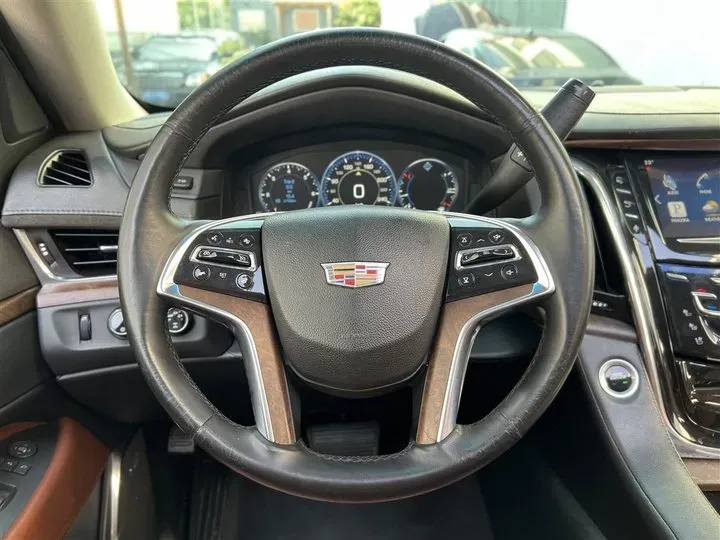 2013 Cadillac ESCALADE 6.2L 409HP V8 6AT,autocango,china used car exporter,china ev exporter,chinese used car exporter,chinese used ev exporter