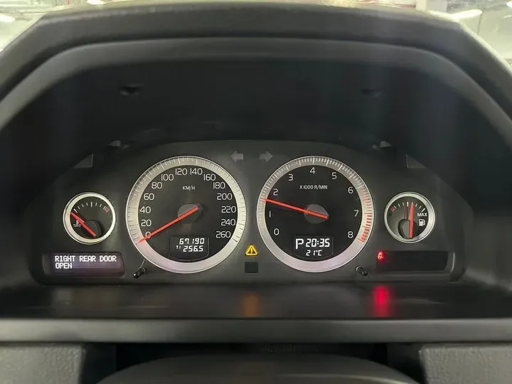 2014 Volvo XC Classic 2.5T 209HP L5 5AT,autocango,china used car exporter,china ev exporter,chinese used car exporter,chinese used ev exporter