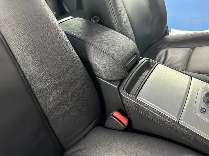 2014 Volvo XC Classic 2.5T 209HP L5 5AT,autocango,china used car exporter,china ev exporter,chinese used car exporter,chinese used ev exporter