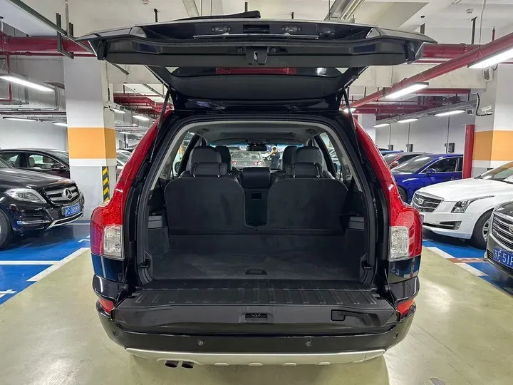 2014 Volvo XC Classic 2.5T 209HP L5 5AT,autocango,china used car exporter,china ev exporter,chinese used car exporter,chinese used ev exporter