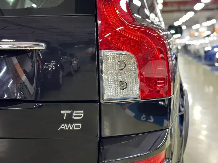 2014 Volvo XC Classic 2.5T 209HP L5 5AT,autocango,china used car exporter,china ev exporter,chinese used car exporter,chinese used ev exporter