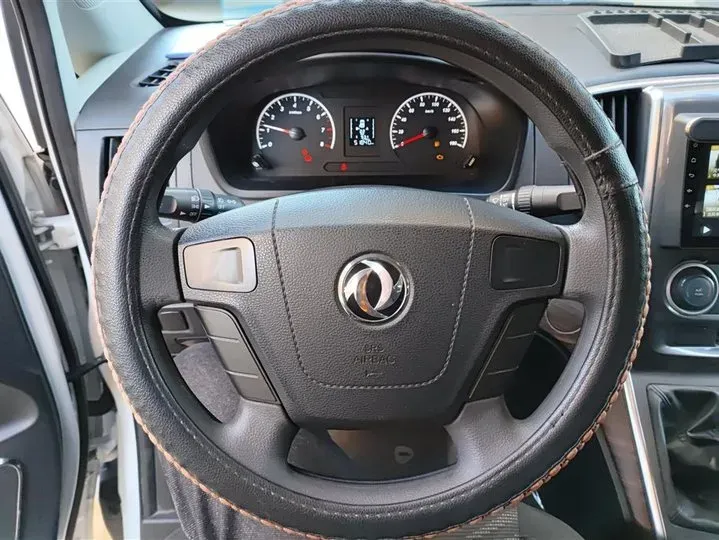 2021 DongFeng Forthing LingZhi Plus 2.0L 133HP L4 6MT,autocango,china used car exporter,china ev exporter,chinese used car exporter,chinese used ev exporter