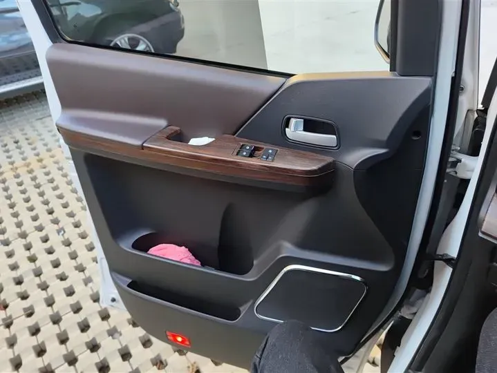 2021 DongFeng Forthing LingZhi Plus 2.0L 133HP L4 6MT,autocango,china used car exporter,china ev exporter,chinese used car exporter,chinese used ev exporter