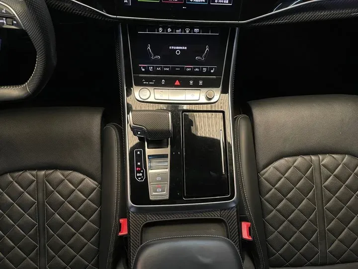 2021 Audi Q8 3.0T 340HP V6 8AT,autocango,china used car exporter,china ev exporter,chinese used car exporter,chinese used ev exporter