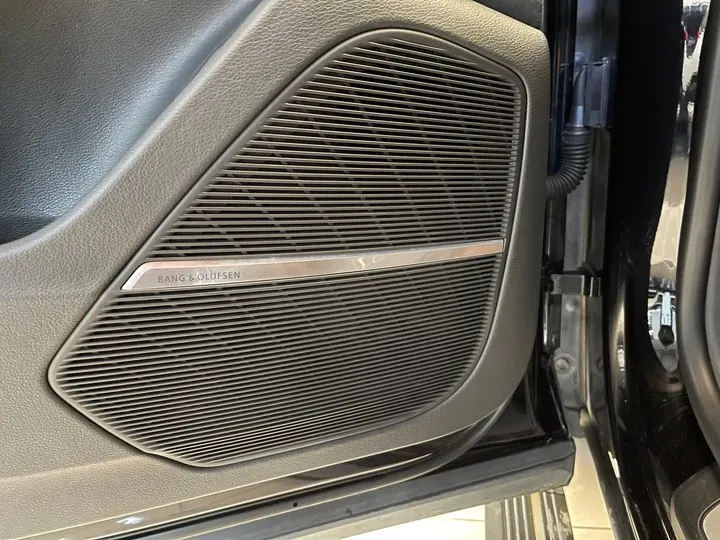 2021 Audi Q8 3.0T 340HP V6 8AT,autocango,china used car exporter,china ev exporter,chinese used car exporter,chinese used ev exporter