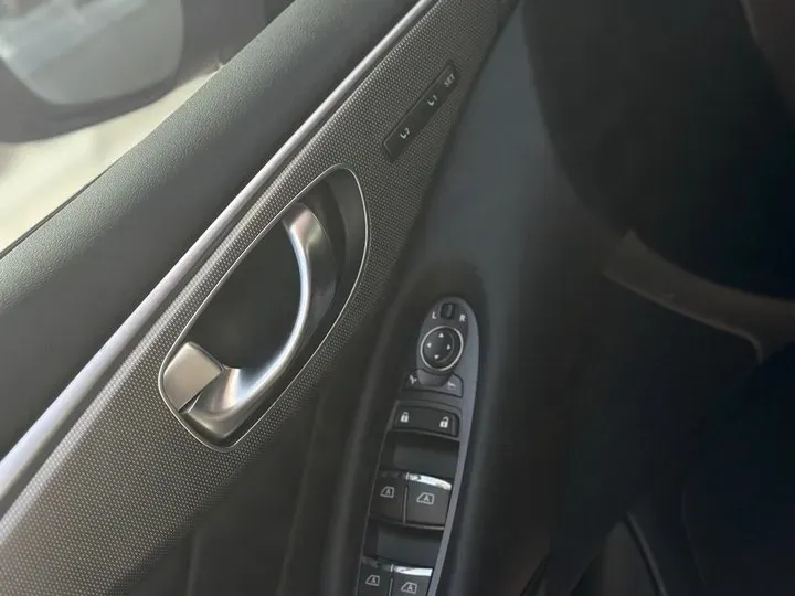 2014 Infiniti Q50 3.7L 351HP V6 7AT,autocango,china used car exporter,china ev exporter,chinese used car exporter,chinese used ev exporter