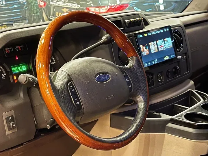 2011 Ford E350 5.4L 258HP V8 5AT,autocango,china used car exporter,china ev exporter,chinese used car exporter,chinese used ev exporter