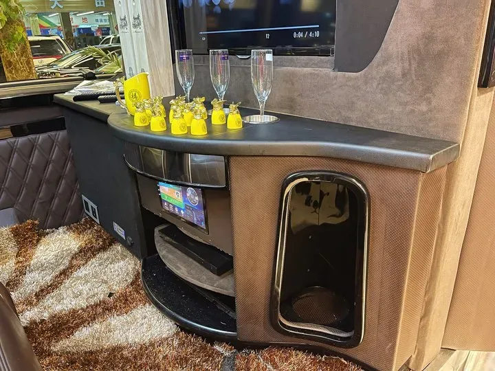 2011 Ford E350 5.4L 258HP V8 5AT,autocango,china used car exporter,china ev exporter,chinese used car exporter,chinese used ev exporter