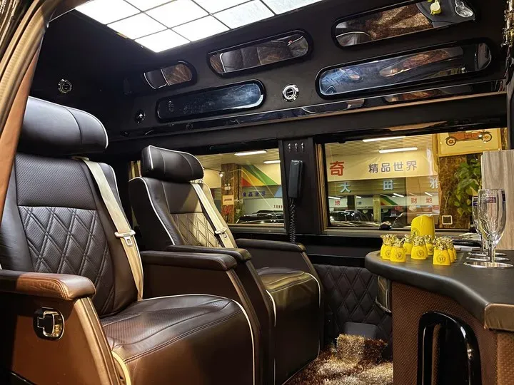 2011 Ford E350 5.4L 258HP V8 5AT,autocango,china used car exporter,china ev exporter,chinese used car exporter,chinese used ev exporter