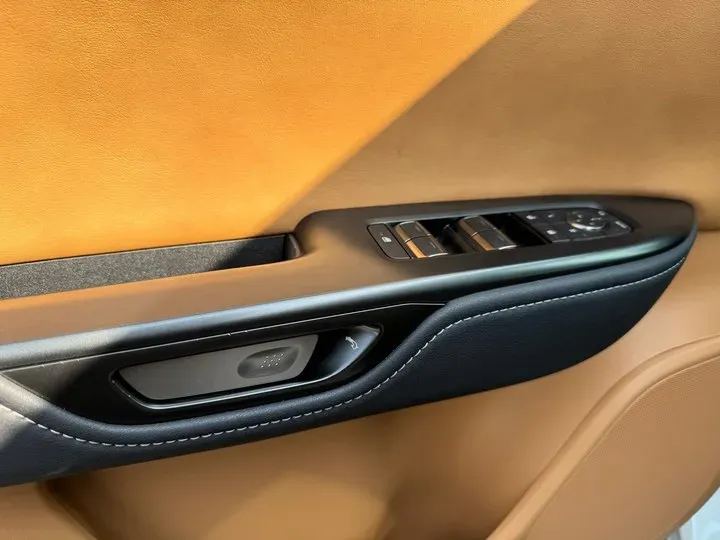 2023 Lexus RZ BEV 66KWH,autocango,china used car exporter,china ev exporter,chinese used car exporter,chinese used ev exporter