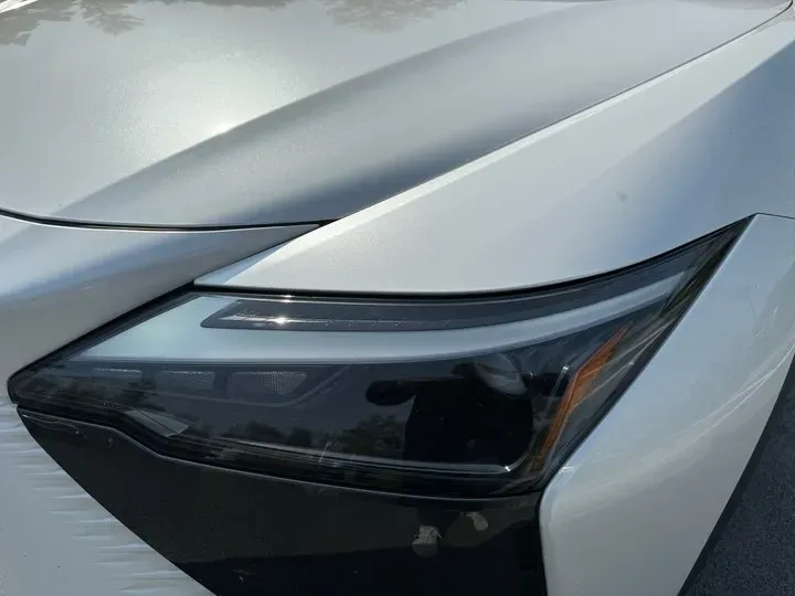 2023 Lexus RZ BEV 66KWH,autocango,china used car exporter,china ev exporter,chinese used car exporter,chinese used ev exporter