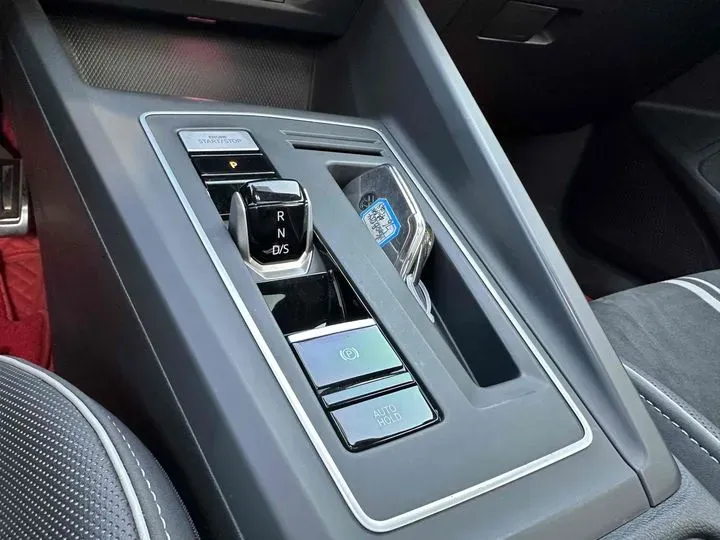 2021 Volkswagen Golf 1.4T 150HP L4 7DCT,autocango,china used car exporter,china ev exporter,chinese used car exporter,chinese used ev exporter