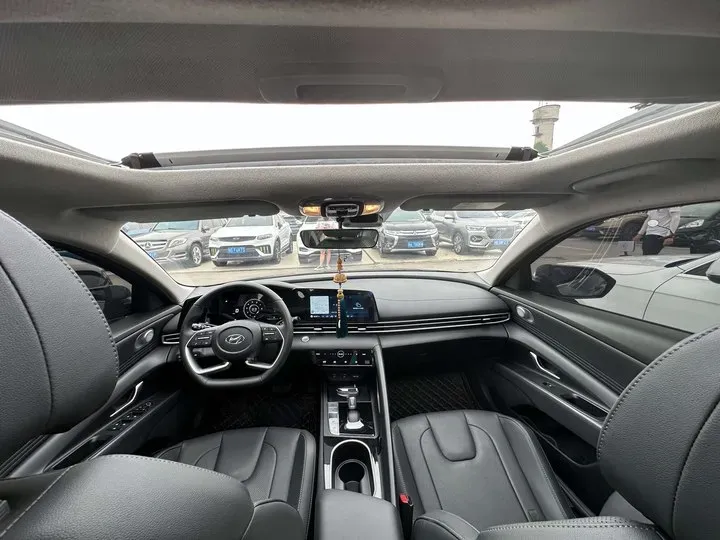 2021 Hyundai Elantra 1.5L 115HP L4 CVT,autocango,china used car exporter,china ev exporter,chinese used car exporter,chinese used ev exporter