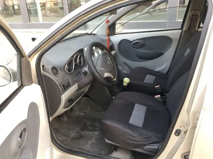 2010 FAW Vita V2 1.3L 91HP L4 5MT,autocango,china used car exporter,china ev exporter,chinese used car exporter,chinese used ev exporter