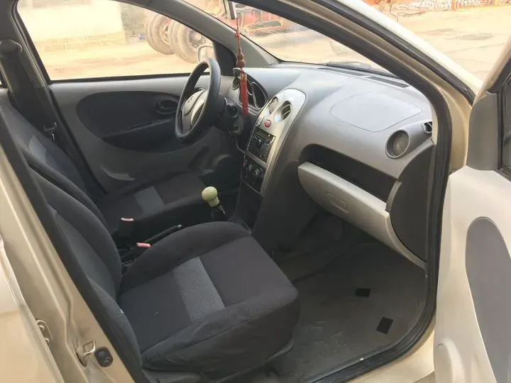 2010 FAW Vita V2 1.3L 91HP L4 5MT,autocango,china used car exporter,china ev exporter,chinese used car exporter,chinese used ev exporter