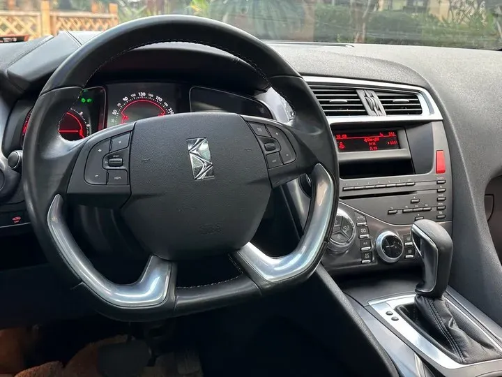 2012 DS 5 1.6T 163HP L4 6AT,autocango,china used car exporter,china ev exporter,chinese used car exporter,chinese used ev exporter