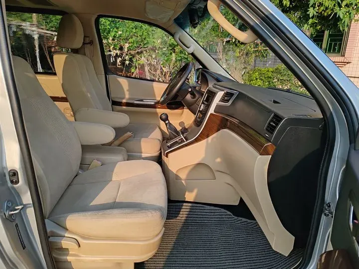 2014 JinBei Grace 2.7L 151HP L4 5MT,autocango,china used car exporter,china ev exporter,chinese used car exporter,chinese used ev exporter