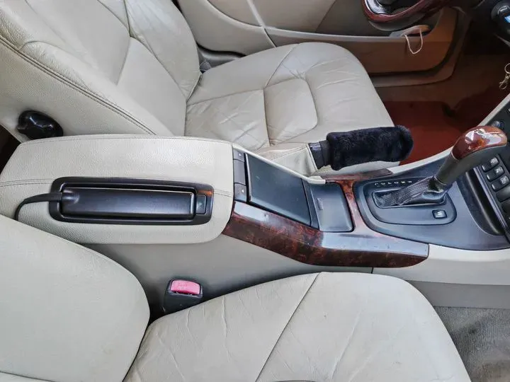 2006 Volvo S80 2.5T 200HP L5 6AT,autocango,china used car exporter,china ev exporter,chinese used car exporter,chinese used ev exporter