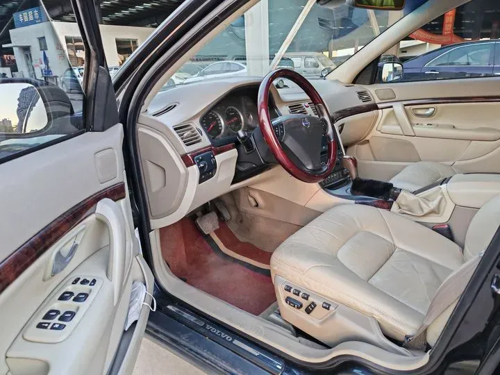 2006 Volvo S80 2.5T 200HP L5 6AT,autocango,china used car exporter,china ev exporter,chinese used car exporter,chinese used ev exporter