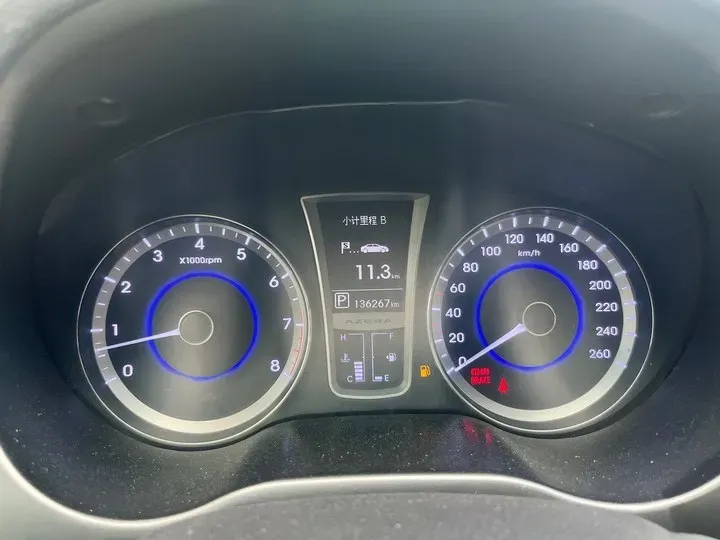 2011 Hyundai Azera 2.4L 180HP L4 6AT,autocango,china used car exporter,china ev exporter,chinese used car exporter,chinese used ev exporter