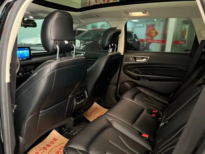 2021 Ford Edge 2.0T 245HP L4 8AT,autocango,china used car exporter,china ev exporter,chinese used car exporter,chinese used ev exporter