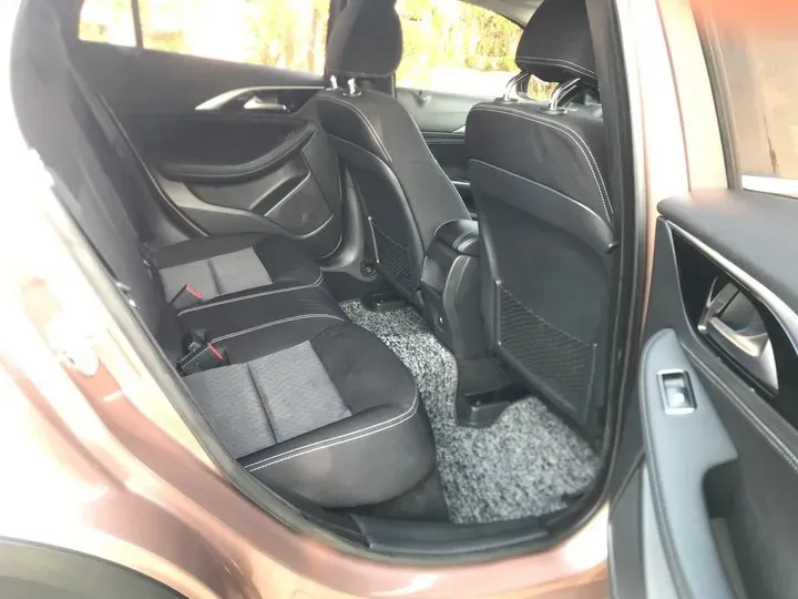 2017 Infiniti QX30 2.0T 211HP L4 7DCT,autocango,china used car exporter,china ev exporter,chinese used car exporter,chinese used ev exporter