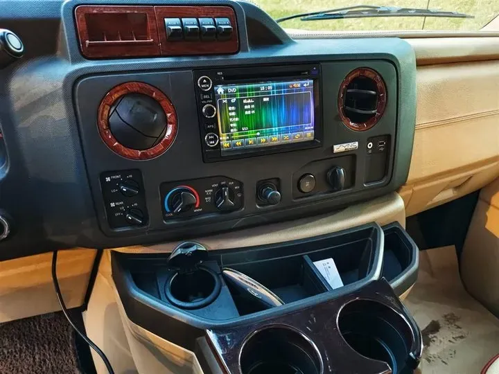 2011 Ford E350 5.4L 258HP V8 5AT,autocango,china used car exporter,china ev exporter,chinese used car exporter,chinese used ev exporter