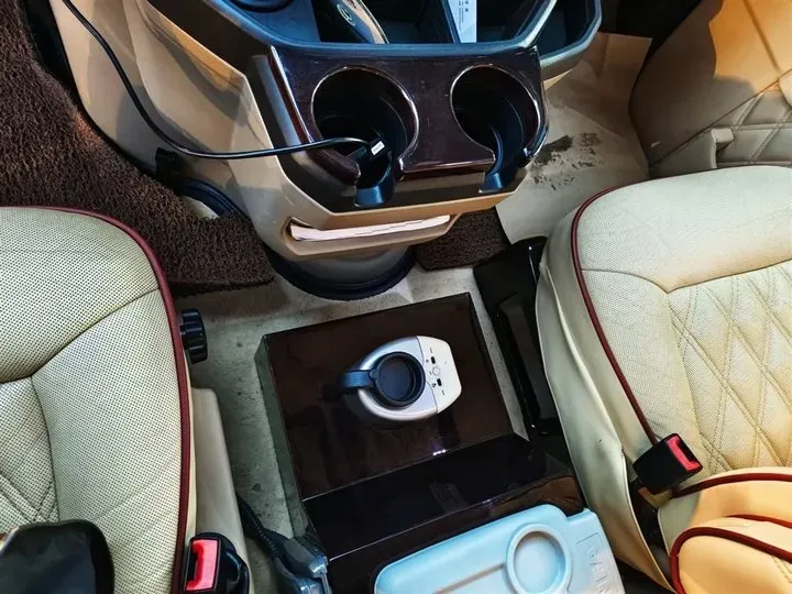 2011 Ford E350 5.4L 258HP V8 5AT,autocango,china used car exporter,china ev exporter,chinese used car exporter,chinese used ev exporter