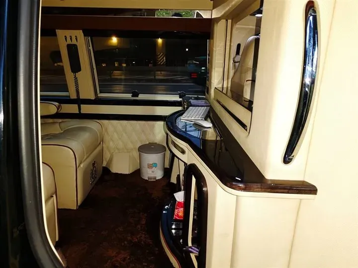 2011 Ford E350 5.4L 258HP V8 5AT,autocango,china used car exporter,china ev exporter,chinese used car exporter,chinese used ev exporter