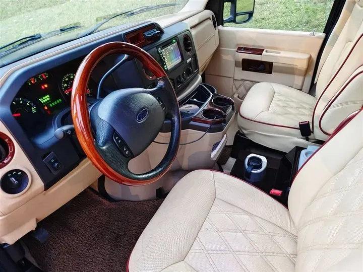 2011 Ford E350 5.4L 258HP V8 5AT,autocango,china used car exporter,china ev exporter,chinese used car exporter,chinese used ev exporter