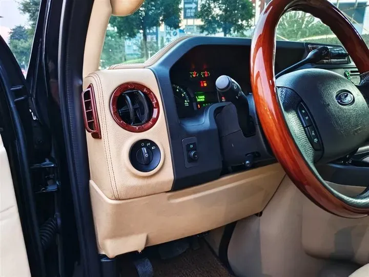 2011 Ford E350 5.4L 258HP V8 5AT,autocango,china used car exporter,china ev exporter,chinese used car exporter,chinese used ev exporter