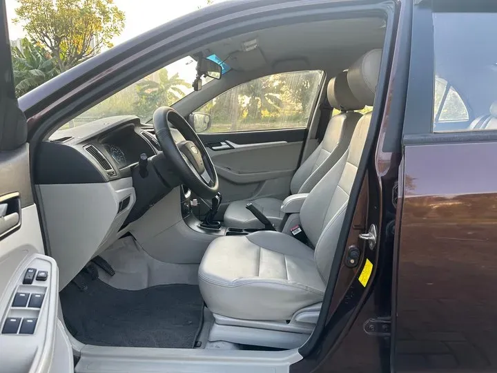 2013 Geely GC7 1.5L 109HP L4 5MT,autocango,china used car exporter,china ev exporter,chinese used car exporter,chinese used ev exporter