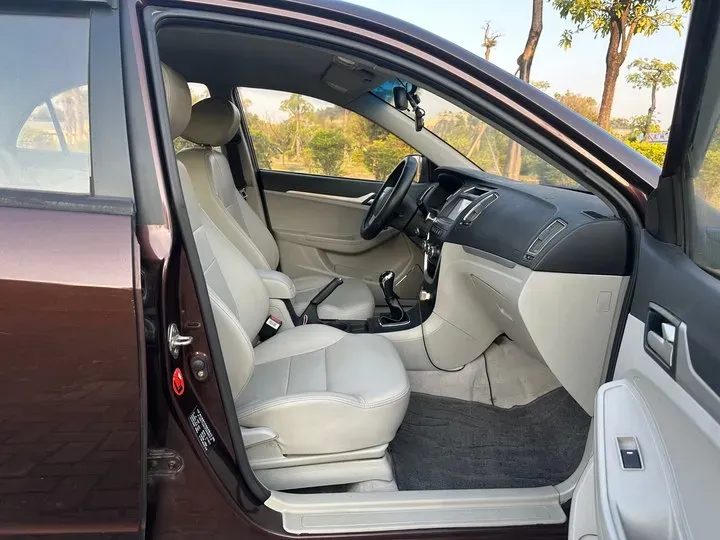 2013 Geely GC7 1.5L 109HP L4 5MT,autocango,china used car exporter,china ev exporter,chinese used car exporter,chinese used ev exporter