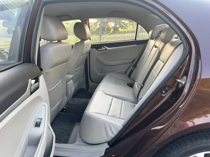 2013 Geely GC7 1.5L 109HP L4 5MT,autocango,china used car exporter,china ev exporter,chinese used car exporter,chinese used ev exporter