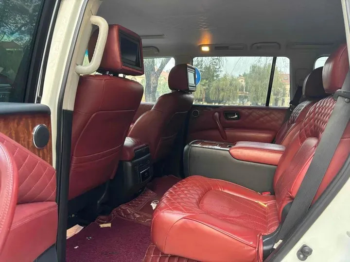 2013 Infiniti QX80 5.6L 398HP V8 7AT,autocango,china used car exporter,china ev exporter,chinese used car exporter,chinese used ev exporter