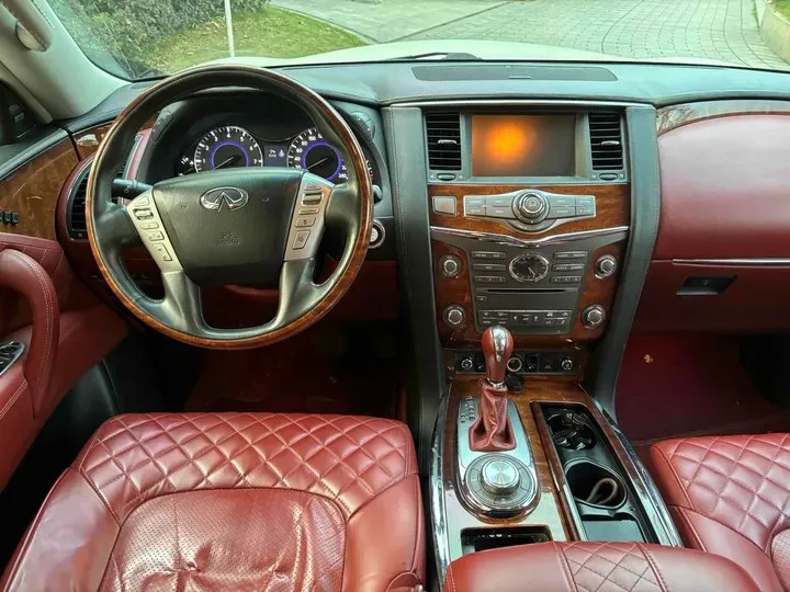 2013 Infiniti QX80 5.6L 398HP V8 7AT,autocango,china used car exporter,china ev exporter,chinese used car exporter,chinese used ev exporter