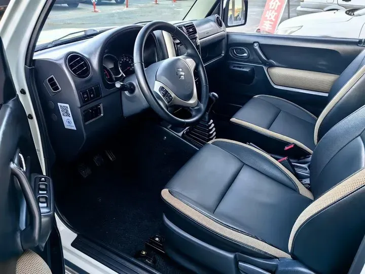 2015 Suzuki Jimny 1.3L 85HP L4 5MT,autocango,china used car exporter,china ev exporter,chinese used car exporter,chinese used ev exporter