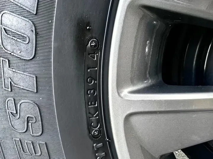 2015 Suzuki Jimny 1.3L 85HP L4 5MT,autocango,china used car exporter,china ev exporter,chinese used car exporter,chinese used ev exporter